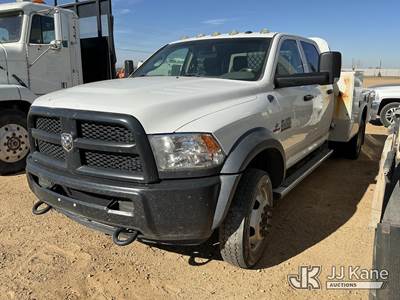 2016 RAM 5500 Crew-Cab Flatbed/Service Truck
