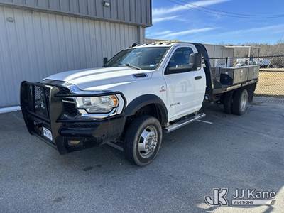 2019 RAM 5500 4x4 Flatbed/Service Truck