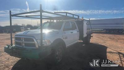 2013 RAM 5500 Crew Cab 4WD Crew-Cab Flatbed/Service Truck