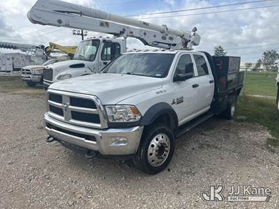 2018 RAM 5500 Crew-Cab Flatbed/Service Truck