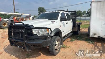 2020 RAM 5500 Crew-Cab Flatbed/Service Truck