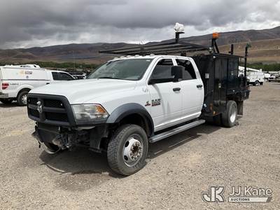 2015 RAM 5500 4x4 Crew-Cab Flatbed/Service Truck