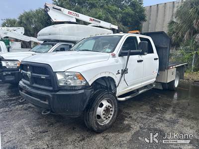2016 Ram 5500 Crew-Cab Flatbed/Service Truck