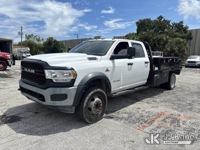 2020 Ram 5500 4x4 Crew-Cab Flatbed/Service Truck