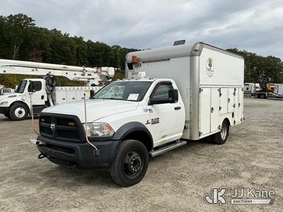 2015 Ram 5500 4x4 Enclosed Service Truck