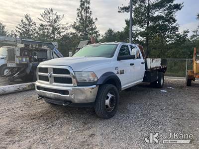 2015 Ram 5500 Crew-Cab Flatbed/Service Truck