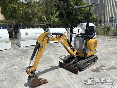 2012 CAT 300.9D Mini Hydraulic Excavator