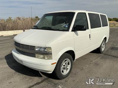 2003 Chevrolet Astro AWD Mini Passenger Van