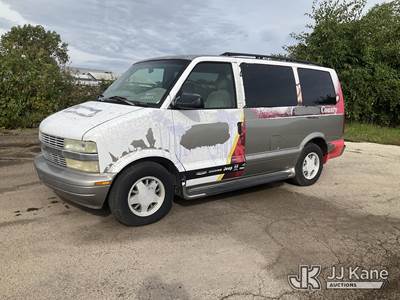 2002 Chevrolet Astro Passenger Van