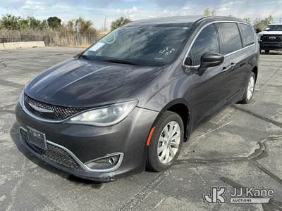 2018 Chrysler Pacifica Mini Passenger Van