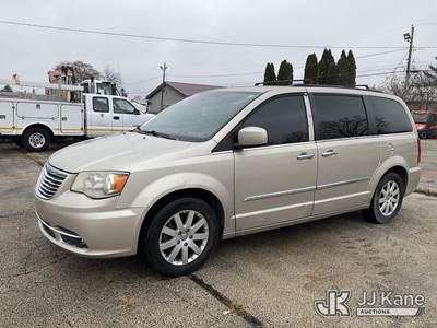 2015 Chrysler Town & Country Mini Passenger Van