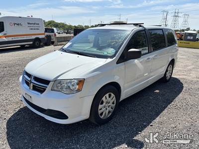 2015 Dodge Grand Caravan SE Mini Cargo Van
