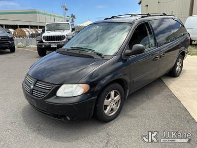 2005 Dodge Grand Caravan SXT Mini Passenger Van
