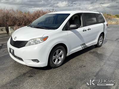 2017 Toyota Sienna Mini Passenger Van