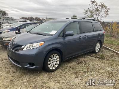 2014 Toyota Sienna Mini Passenger Van