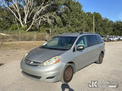 2010 Toyota Sienna Passenger Van