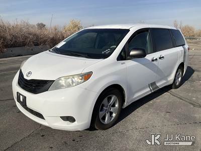 2014 Toyota Sienna Mini Passenger Van
