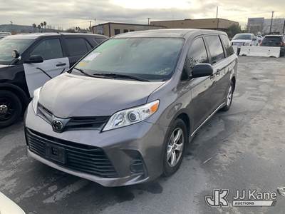 2018 Toyota Sienna Mini Passenger Van