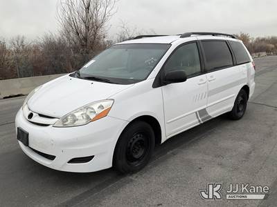 2010 Toyota Sienna Mini Passenger Van