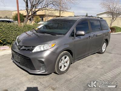 2019 Toyota Sienna Mini Passenger Van