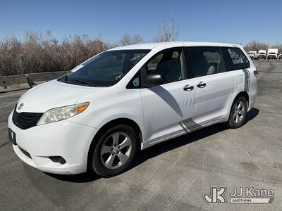 2011 Toyota Sienna Mini Passenger Van