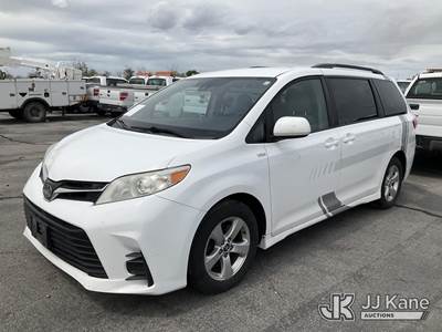 2018 Toyota Sienna Mini Passenger Van