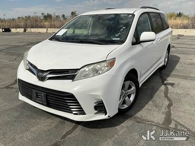 2019 Toyota Sienna Mini Passenger Van