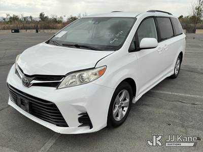 2019 Toyota Sienna Mini Passenger Van