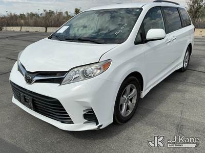 2020 Toyota Sienna Mini Passenger Van