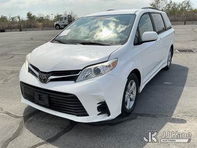 2018 Toyota Sienna Mini Passenger Van