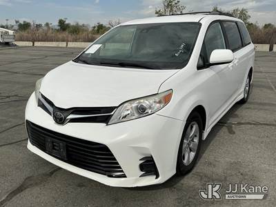 2019 Toyota Sienna Mini Passenger Van