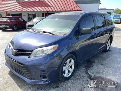 2018 Toyota Sienna Passenger Van