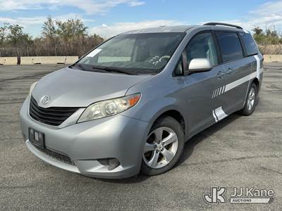 2011 Toyota Sienna Mini Passenger Van