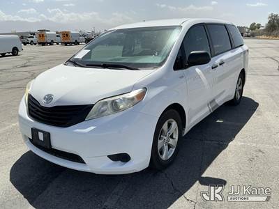 2016 Toyota Sienna Mini Passenger Van