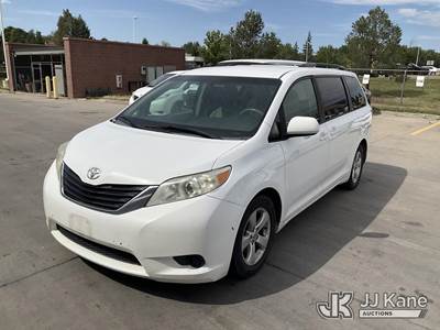 2014 Toyota Sienna Mini Passenger Van