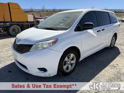 2015 Toyota Sienna L FWD 7-Passenger V6 Mini Passenger Van