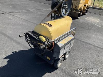 Landa Gold Series 2000 PSI 4.2 GPM Portable Steam Cleaner/Pressure Washer