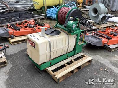 Lesco Sprayer-Bed Mount s/n GZYL82B000257