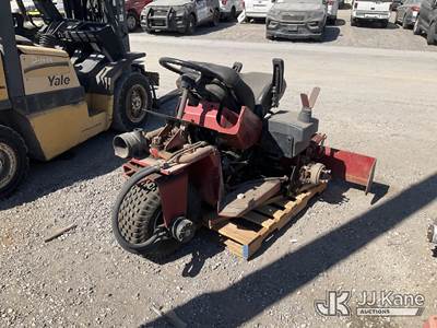Toro Sand Pro 3020 Sand Trap Maintenance Machine, S/N 200000314