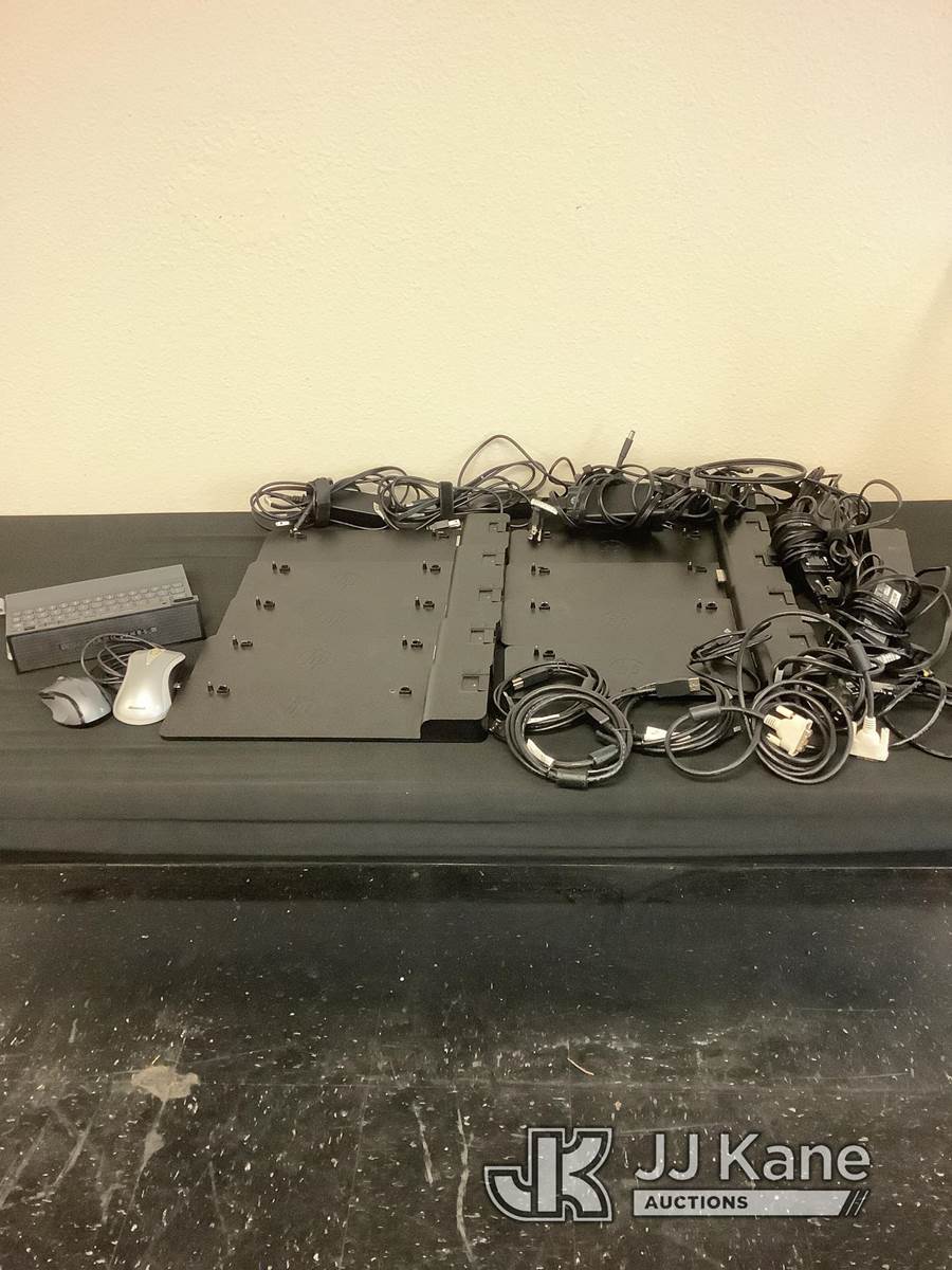 Mini wireless keyboard Nine hp docking stations Two mice one cored other wireless computer