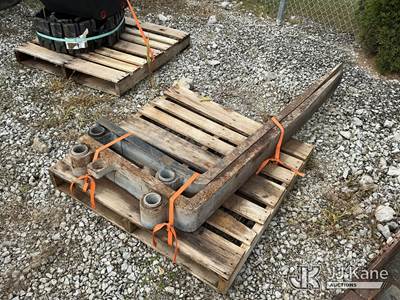 (1) Set Loader Forks (Used) (Condition Unknown) NOTE: This unit is being sold AS IS/WHERE IS via Timed Auction and is located in Fort Wayne