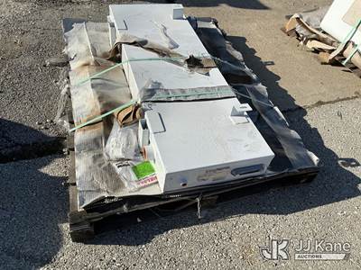 Hydraulic Tank NOTE: This unit is being sold AS IS/WHERE IS via Timed Auction and is located in Kansas City