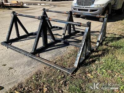 (2) Dual Reel Holders