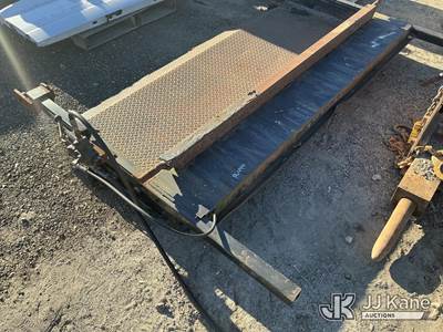 Lift Gate (Condition Unknown)