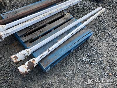 (1) Pallet Of (2) 6 Ft 2 1/2 In X 2 In Pengo Kelly Bars (Condition Unknown)