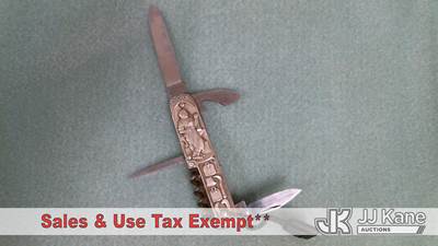 "POCKET KNIFE 2 KEY CHAINS FOREIGN MEDAL "