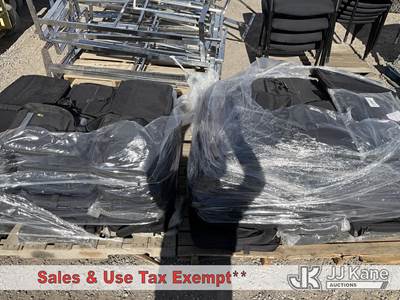 Approximately 195 Targus Laptop Cases (model #: TCM004US) NOTE: This unit is being sold AS IS/WHERE IS via Timed Auction and is located in Sparks