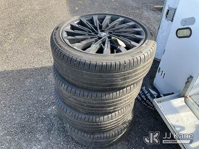 4 Tires 245/45R21 NOTE: This unit is being sold AS IS/WHERE IS via Timed Auction and is located in Salt Lake City