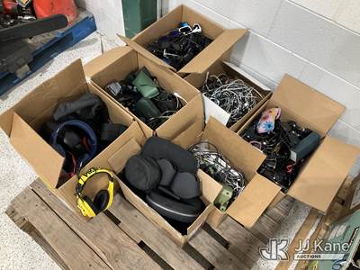 Pallet w/ Airport Lost & Found Items NOTE: This unit is being sold AS IS/WHERE IS via Timed Auction and is located in Salt Lake City