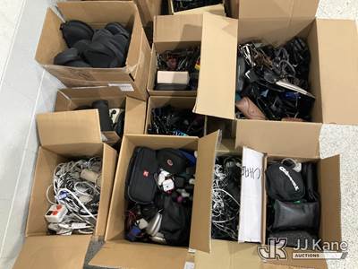 Pallet w/ Airport Lost & Found Items NOTE: This unit is being sold AS IS/WHERE IS via Timed Auction and is located in Salt Lake City